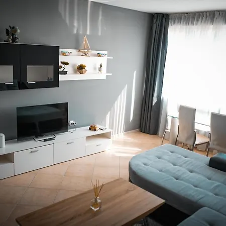 Holiday Vila Апартаменты